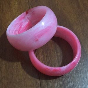 Pretty acrylic bracelets